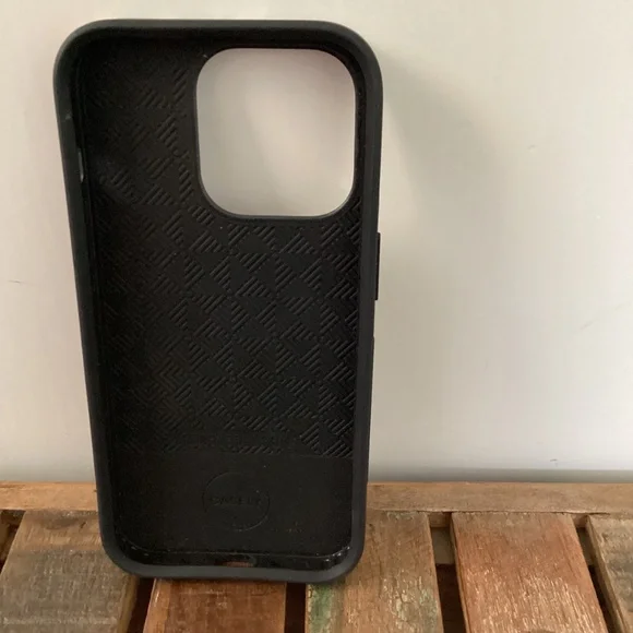 Casely Case - Picture 2 of 3